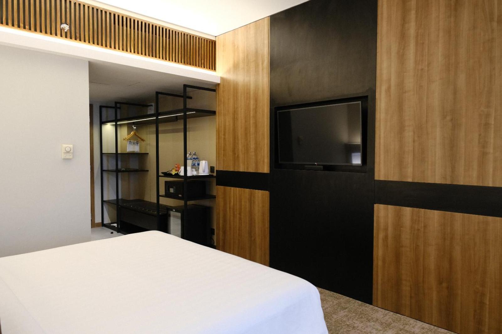 The Premiere Hotel Пеканбару Екстериор снимка
