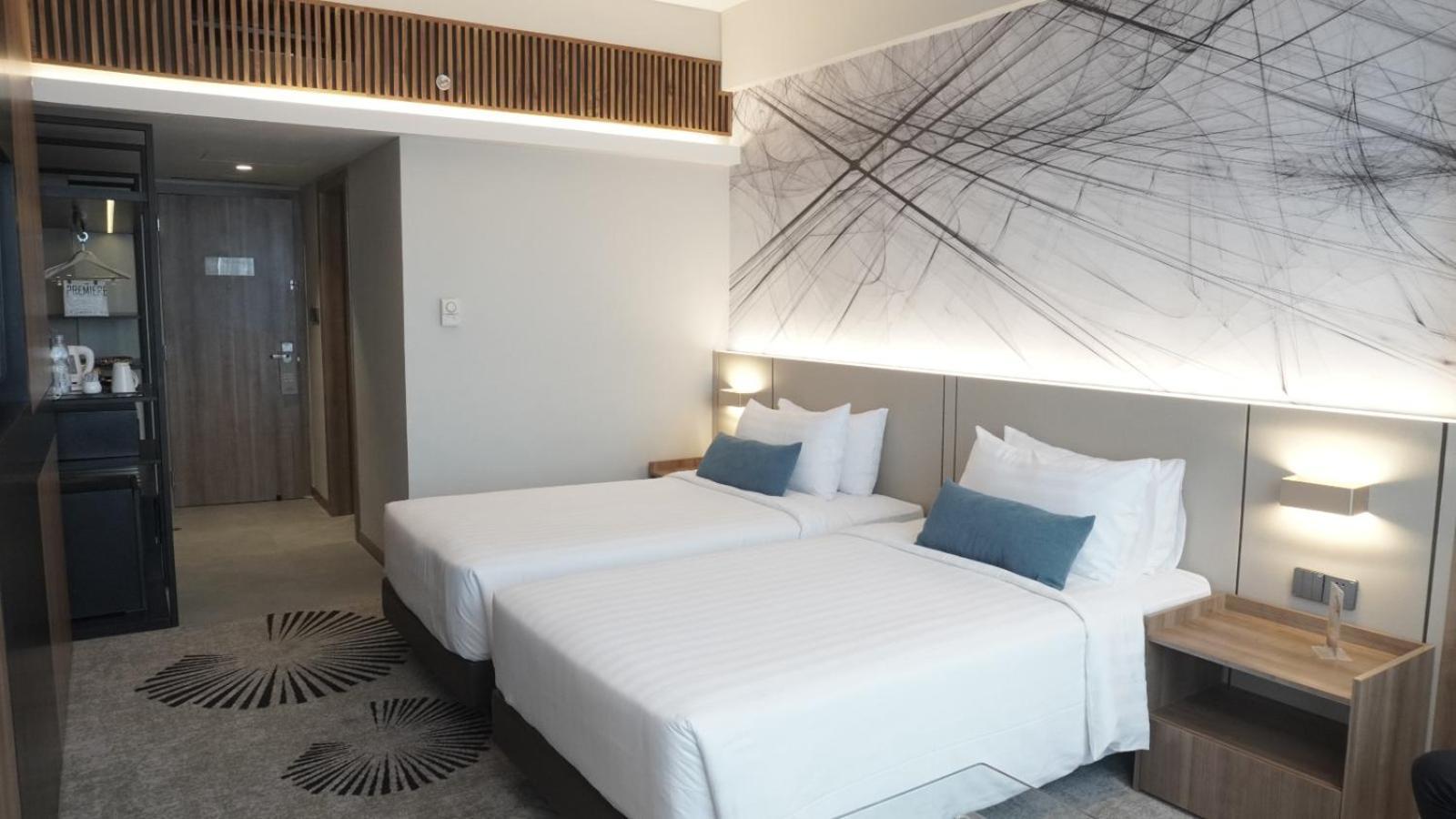 The Premiere Hotel Пеканбару Екстериор снимка
