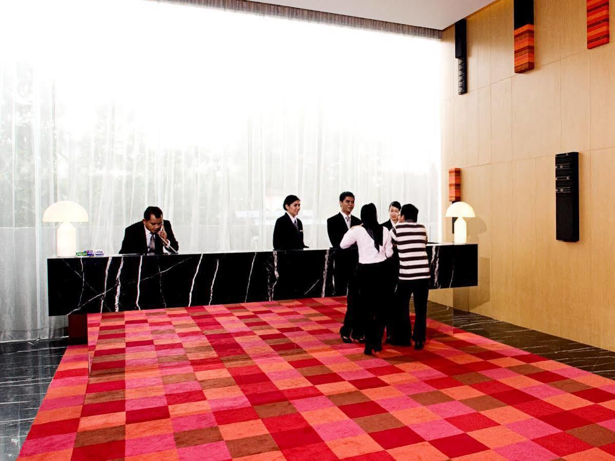 The Premiere Hotel Пеканбару Екстериор снимка