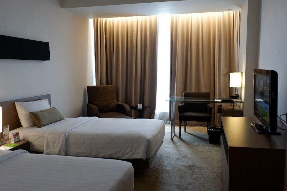 The Premiere Hotel Пеканбару Екстериор снимка